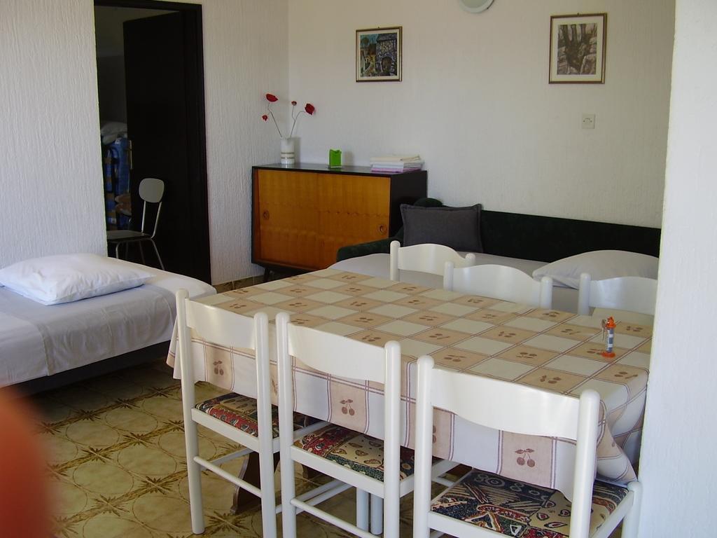 Petar Apartment Omis Room photo